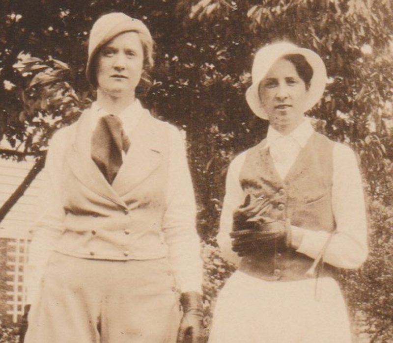 Hulton-Sisters